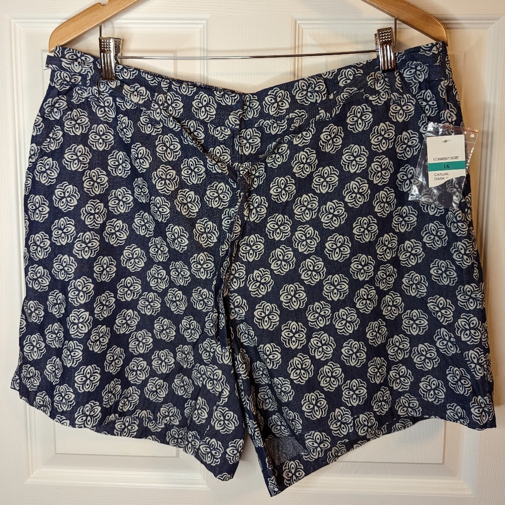 Kim Rogers blue & white Chambray shorts size 16 NWT